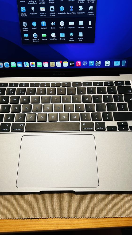 Macbook Air M1 8 cicluri