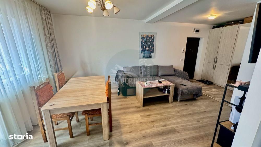 Apartament 3 camere balcon  boxa si loc de parcare zona Calea  Cisnadi