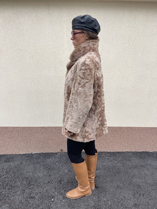 Haina de miel cu guler de vizon maro