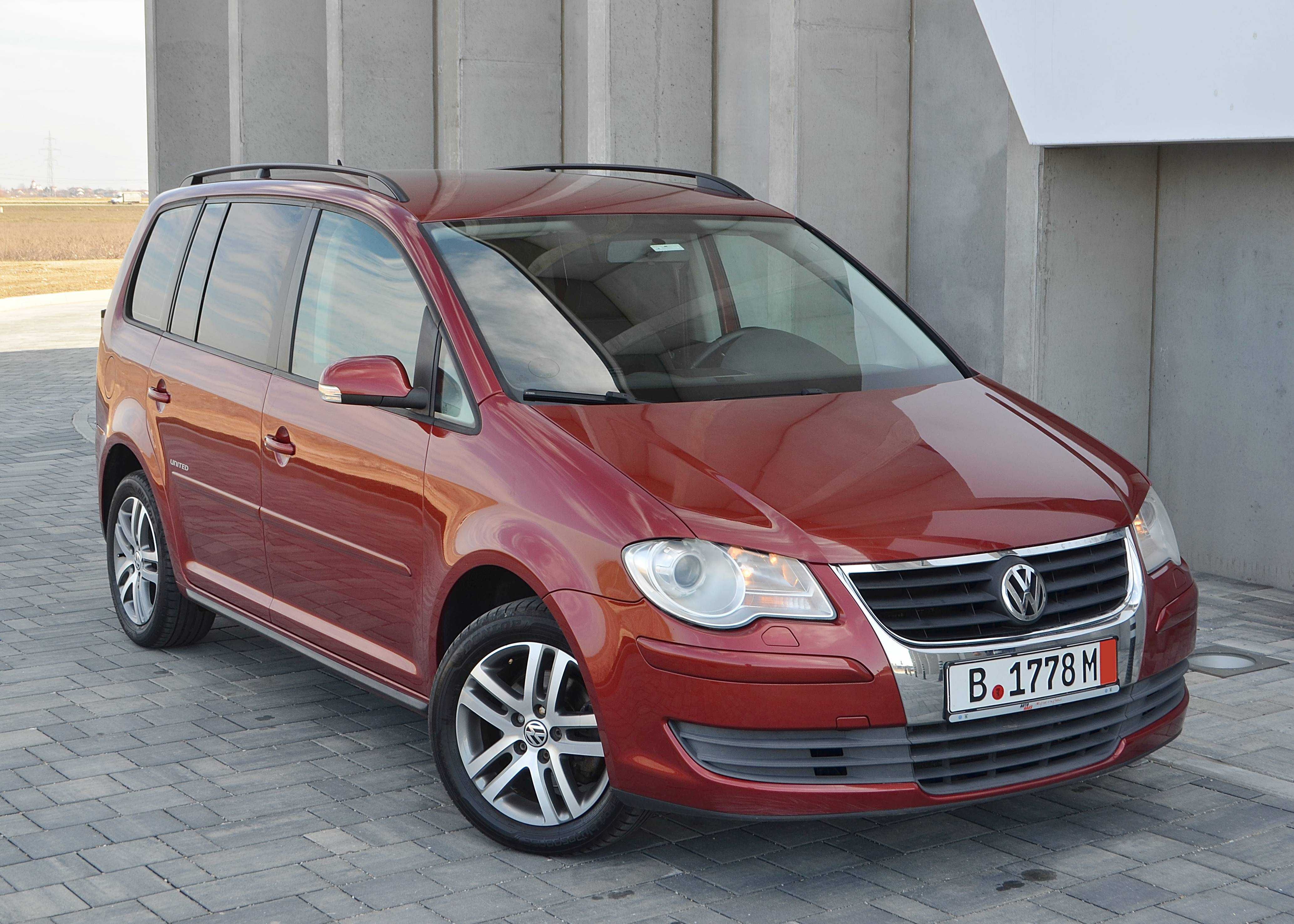 VW TOURAN United 7 Loc-uri 1.4TSi Benzina Euro 5 140cp Clima Navy 2010