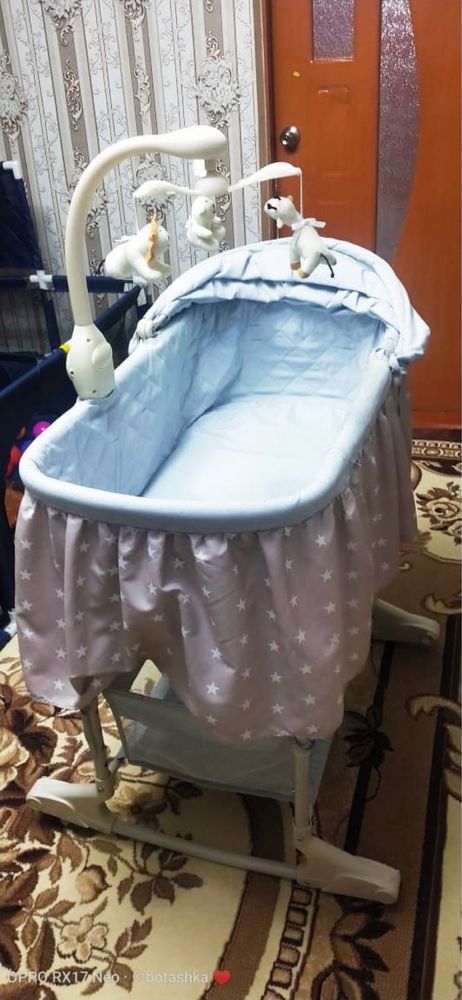 Продам электрическую люльку-манеж