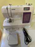 Masina de cusurt electrica Brother X40s