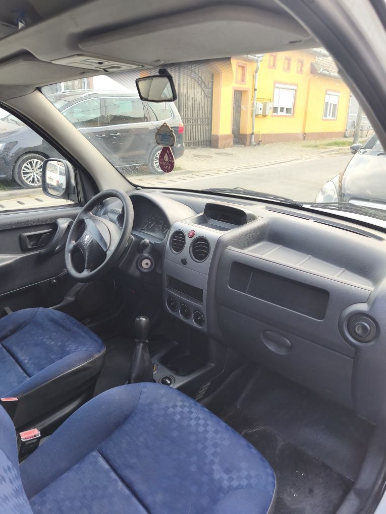 Peogeot partener 19hdi 2007 în stare buna de funcționare