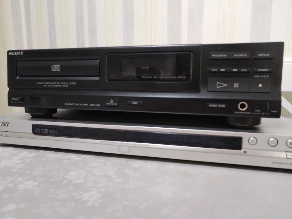 CD Sony CDP-M19 si CD/DVD Sony Player DVP-NS355