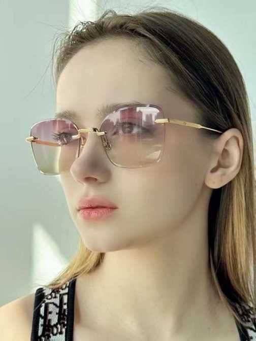 Ochelari de soare Dior 077