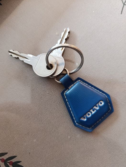 Напречни греди със стойки за ски