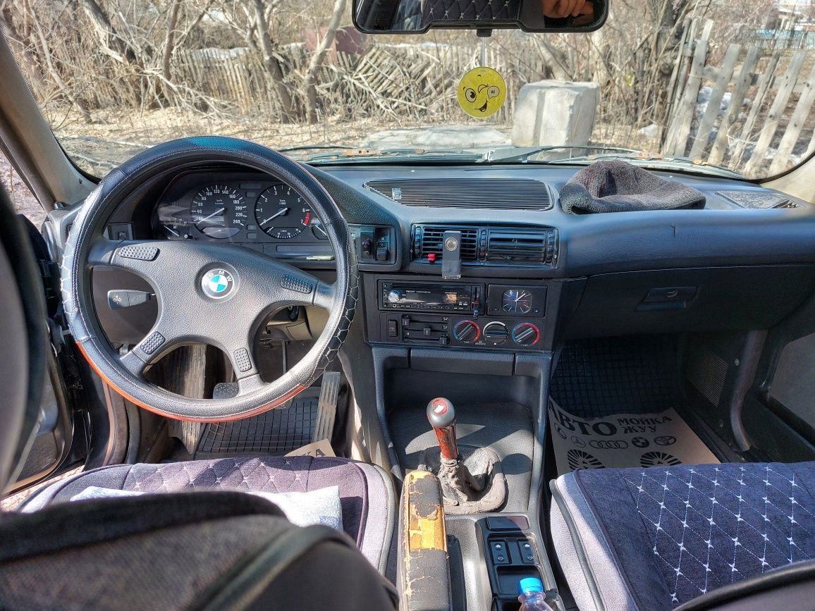 Продам  BMW  E34