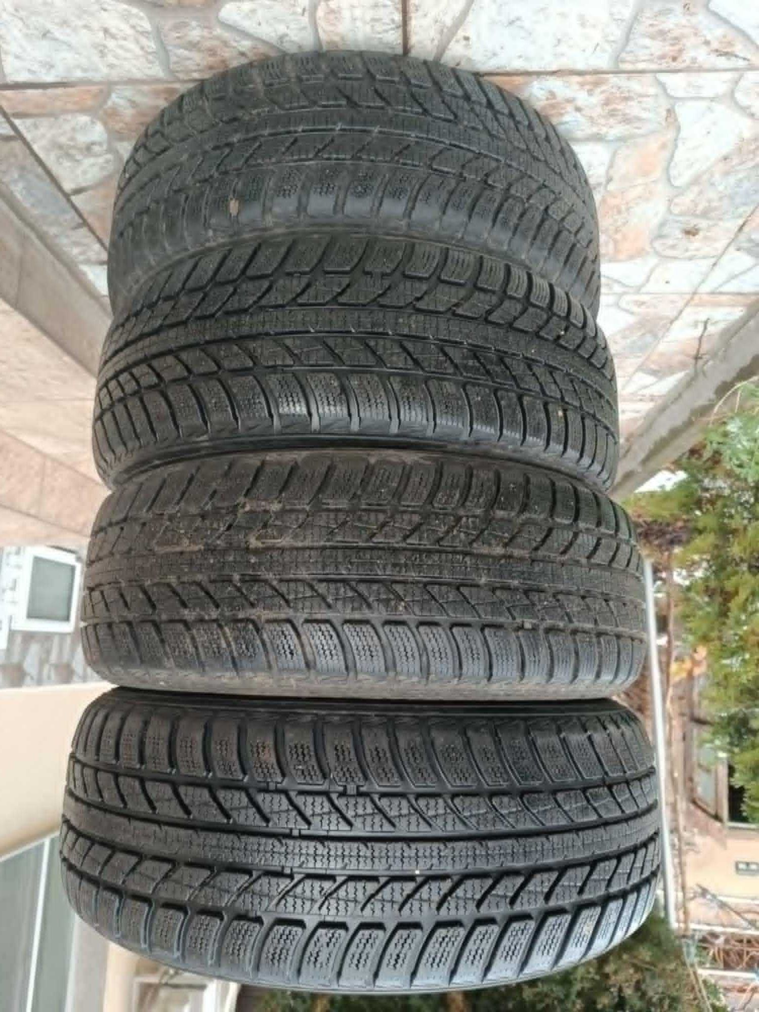 Продавам Зимни гуми