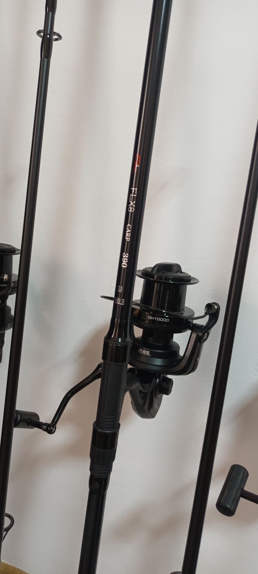 4 Lansete FLX8 CARP 3.90M 3.50Lbs 2seg + 4 Mulinete SAIMINO GH 10000