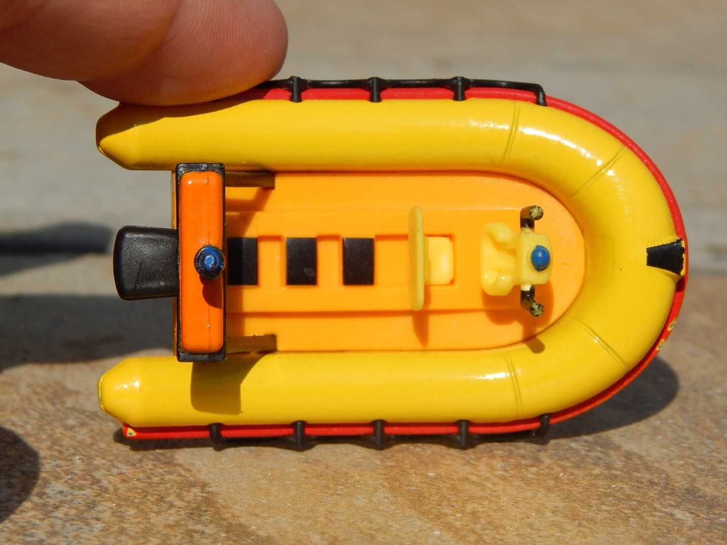 Macheta salupa barca cu motor gonflabila Dickie Toys 2015