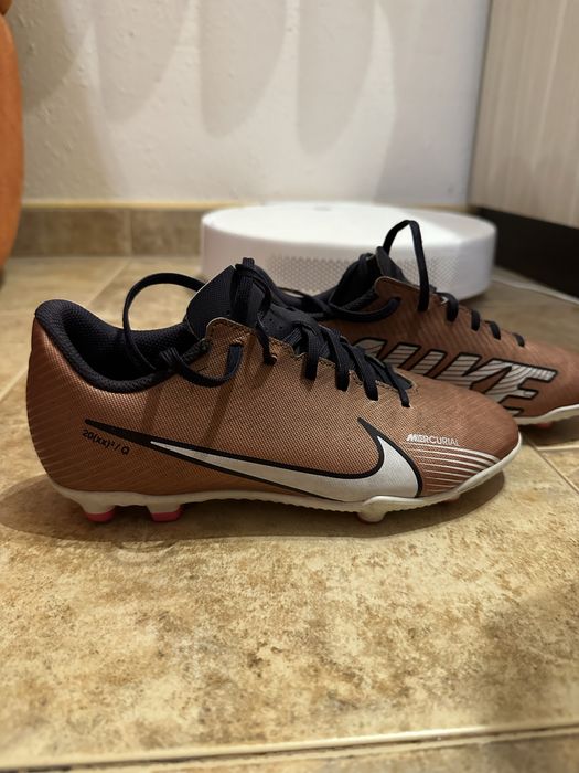 Детски бутонки NIKE