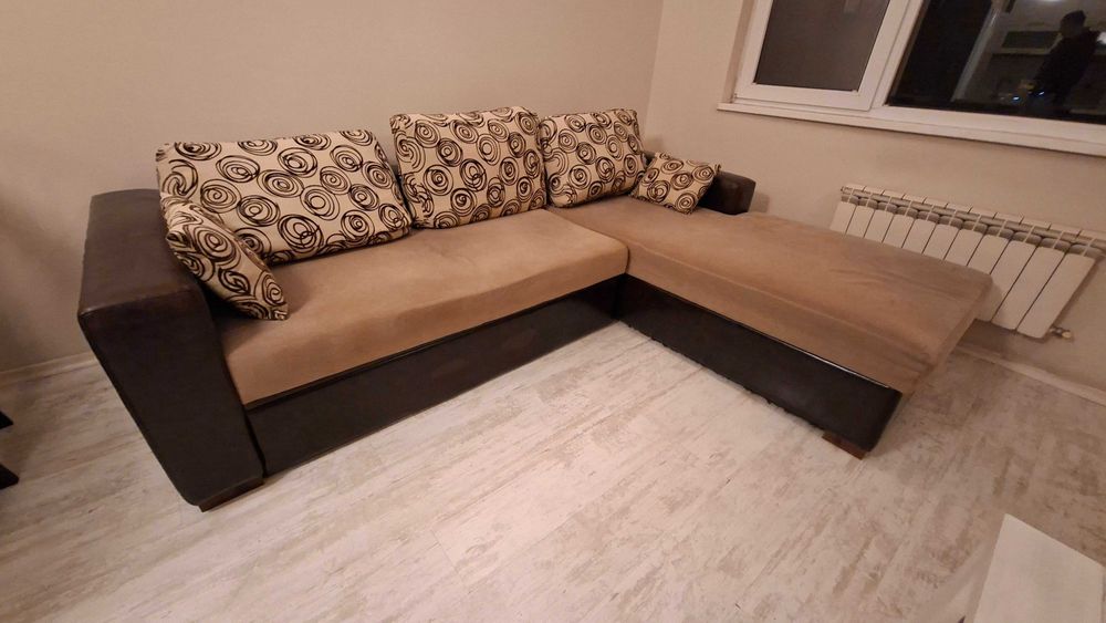 Използван разтегателен диван