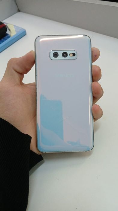 Самсунг с10е 128гб