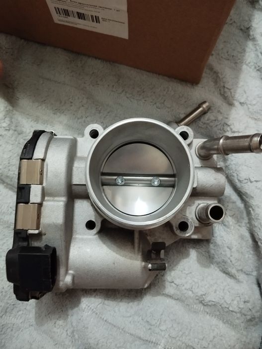 Продам новую дроссельную заслонку на Hyundai accent, 1.6.