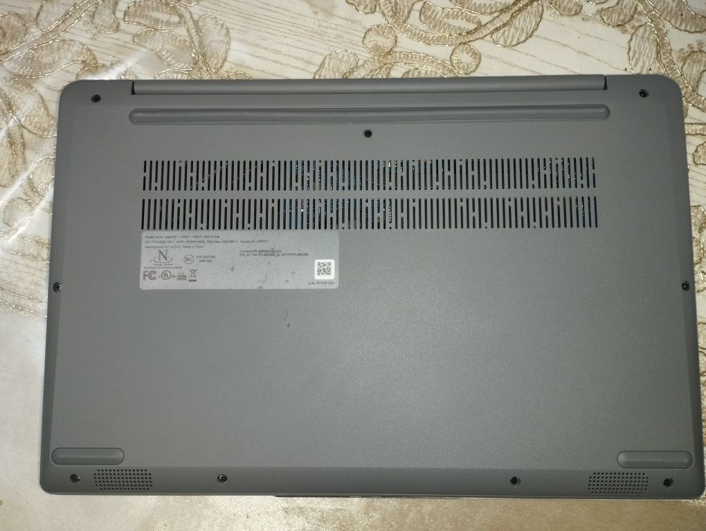 Lenovo Ideapad 1i 4/128 GB Intel Pentium Silver N5030 4 yadro yevropa