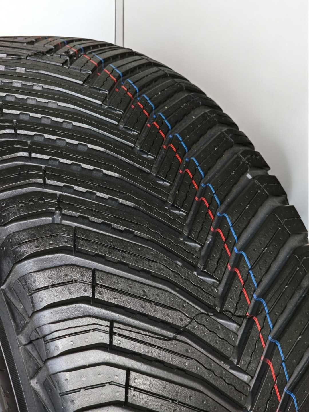 Michelin CrossClimate 2  245/45R19