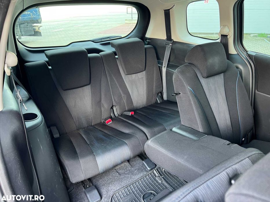 Mazda 5.7.locuri.benzina.