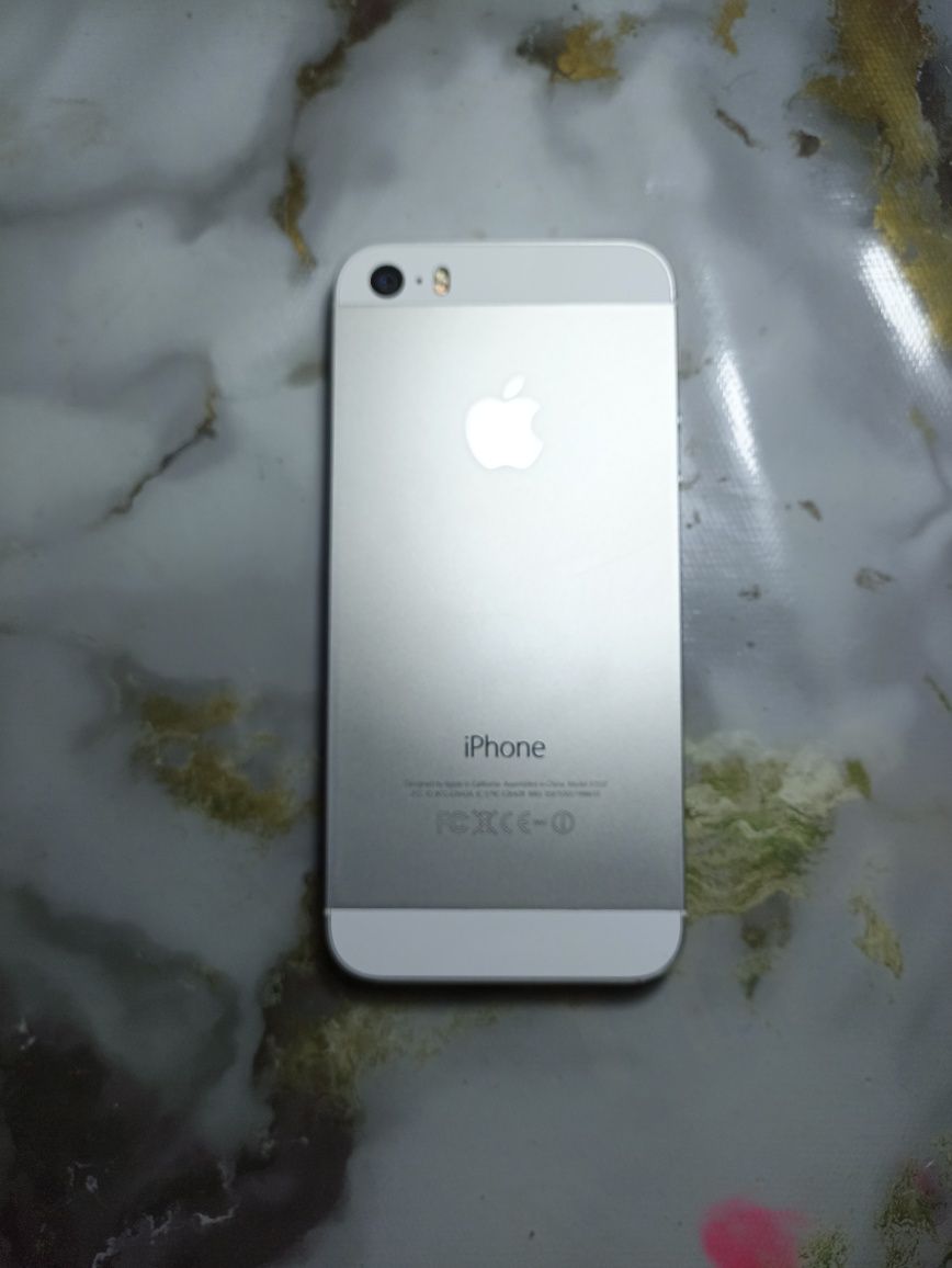 Продам Айфоны 5s.