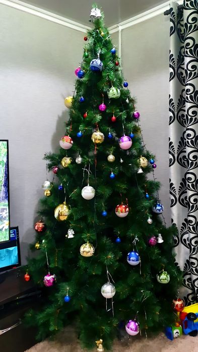 Елка искусственная