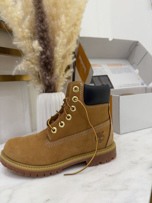 Продам ботинки Timberland новые 35-36 размер