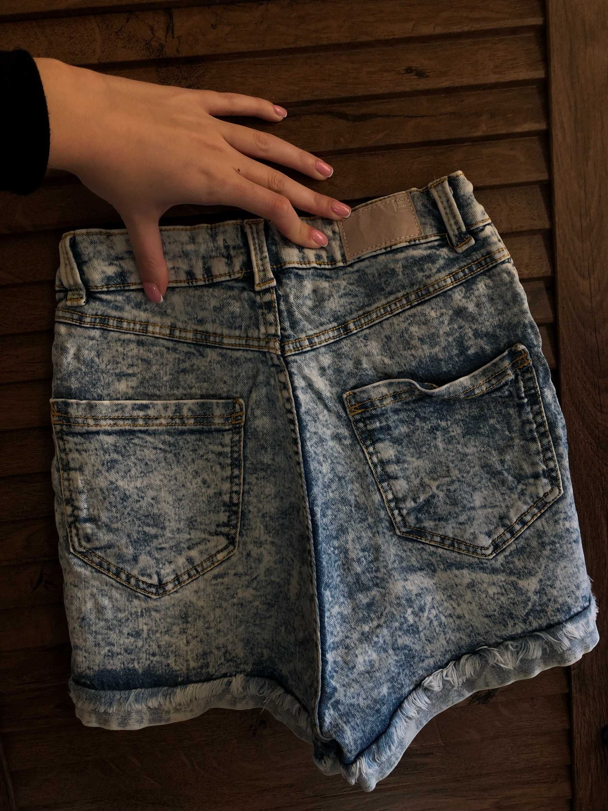 Дамски къси панталони, размер XS