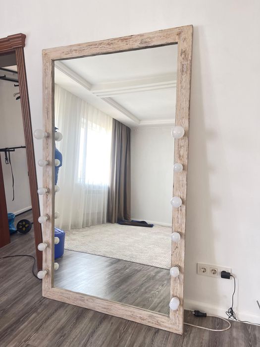 Зеркало с подсветкой