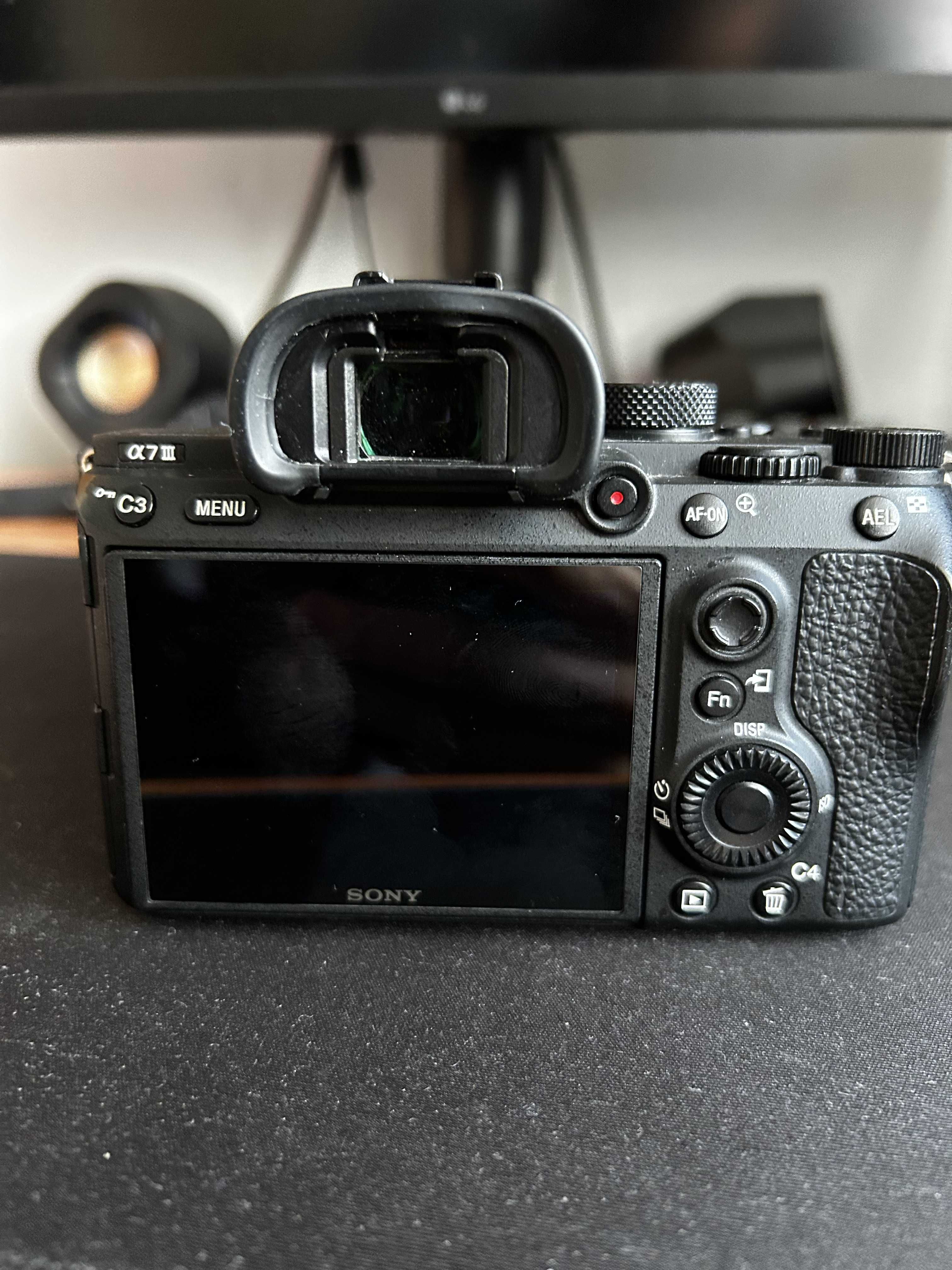 Sony A7 III в КОМПЛЕКТ с обектив