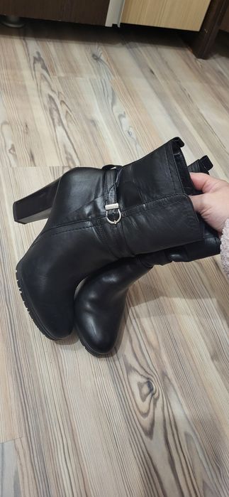 Ghete cu toc piele naturala