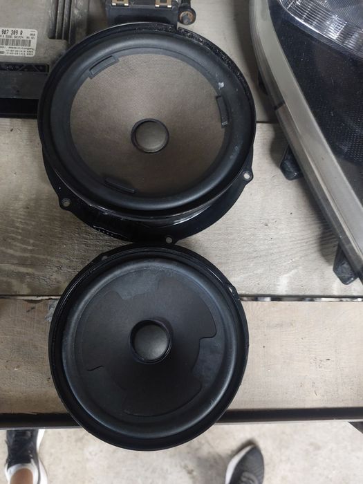 Boxa fata/spate Passat B8 2014-2019