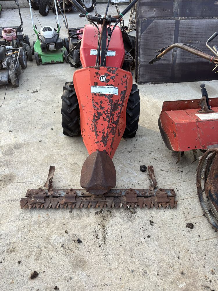 Motocoasa tractoras gazon