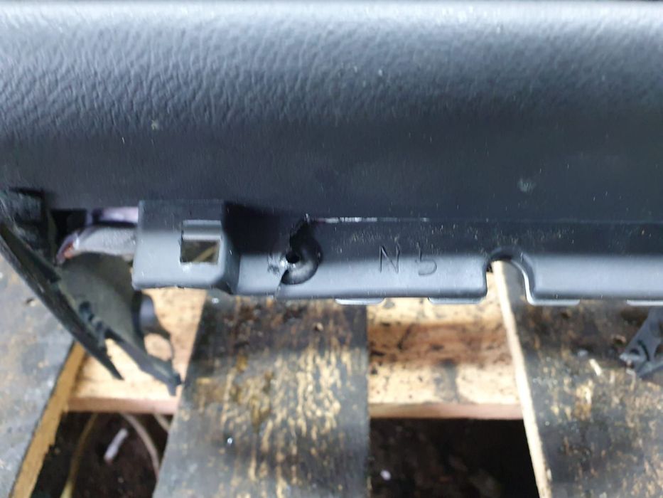 Plansa bord 3b1857051e Volkswagen VW Passat B5.5 (facelift)  [din 200