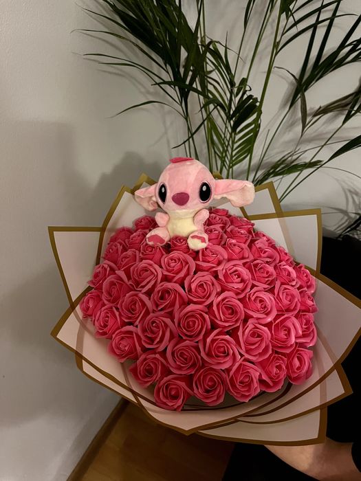 Buchet 201 trandafiri sapun cu sclipici/ accesorii si modele