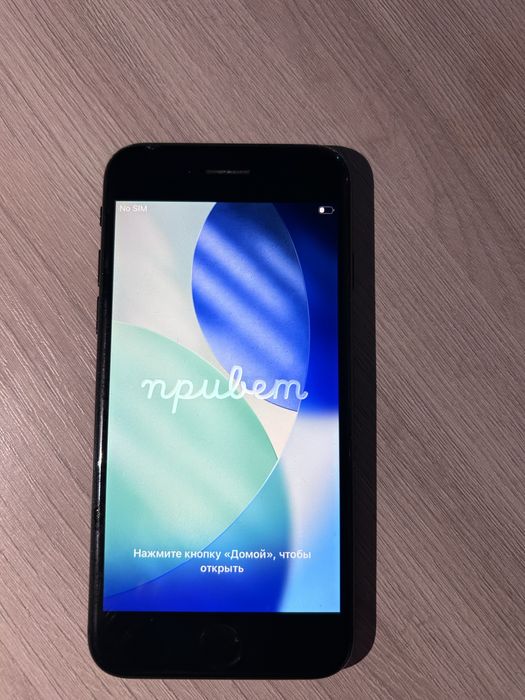 Продам iphone SE 2020