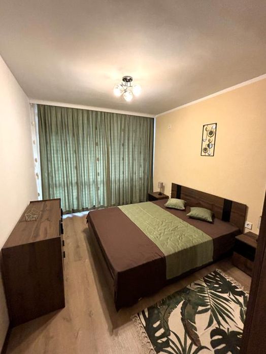 Дава се под наем Двустаен апартамент в Пловдив, Център - 70 кв.м за 480 € - Снимка #2