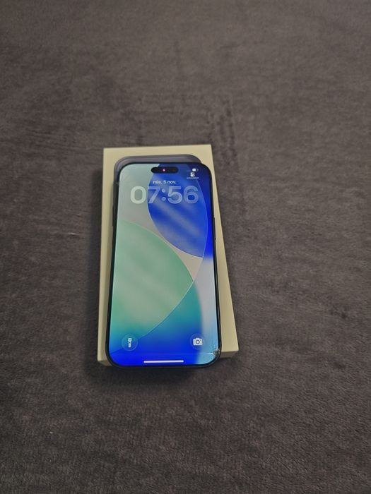Vand/Schimb Iphone 17 pro/256 deep blue