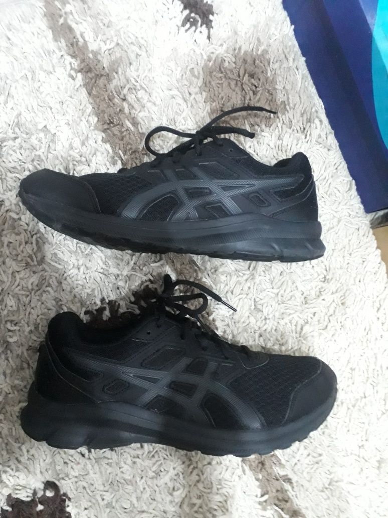 Красовки "Asics"