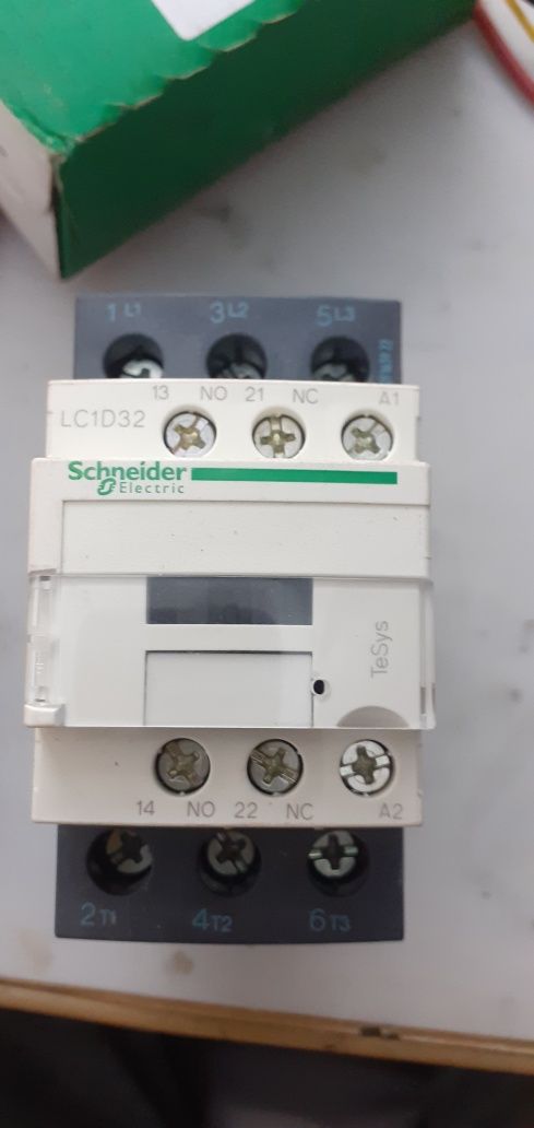 Contactor Schneider 50A