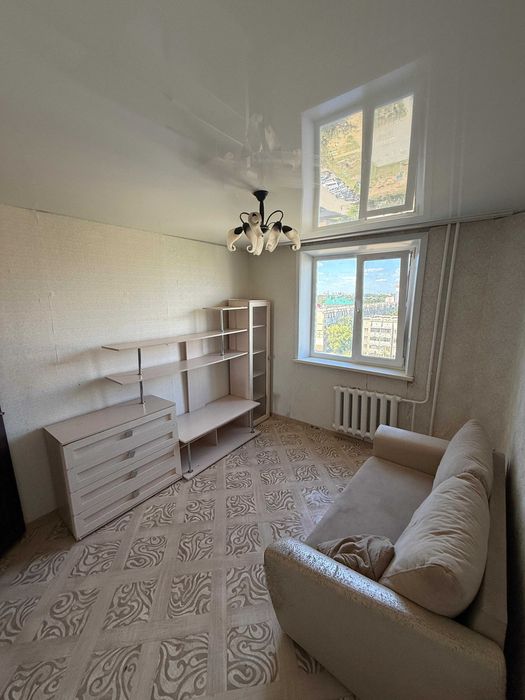 8 мкр, 3-х комнатная, 9 этаж из 10