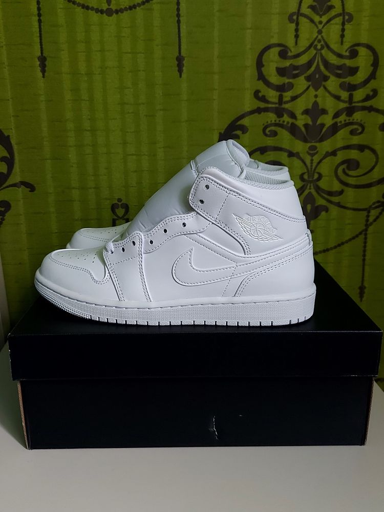 Vand AIR JORDAN Mid 1, noi in ambalaj original, se ofera factura