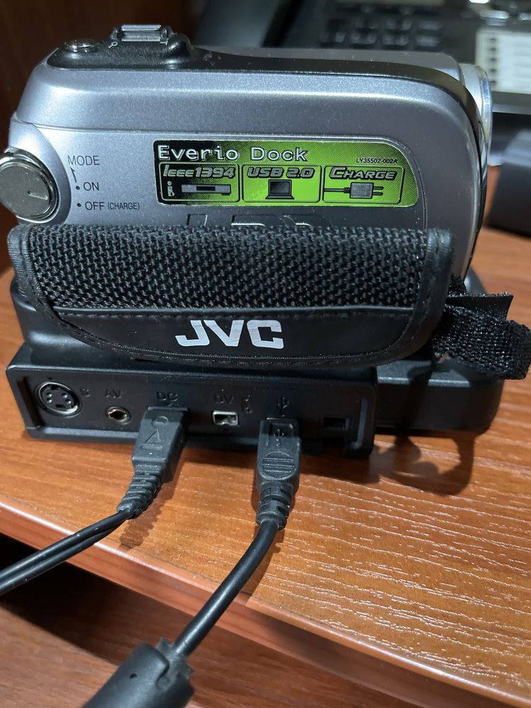 Продается цифровая видео камера JVC Everio
