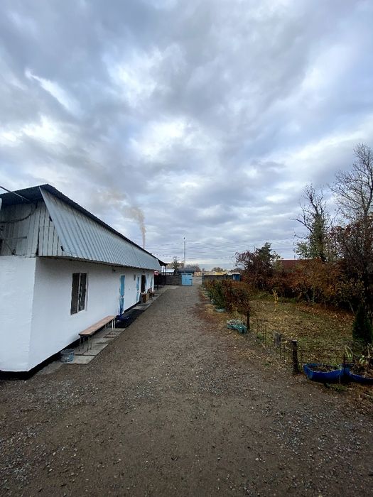 Дом с двумя действующим бизнесом