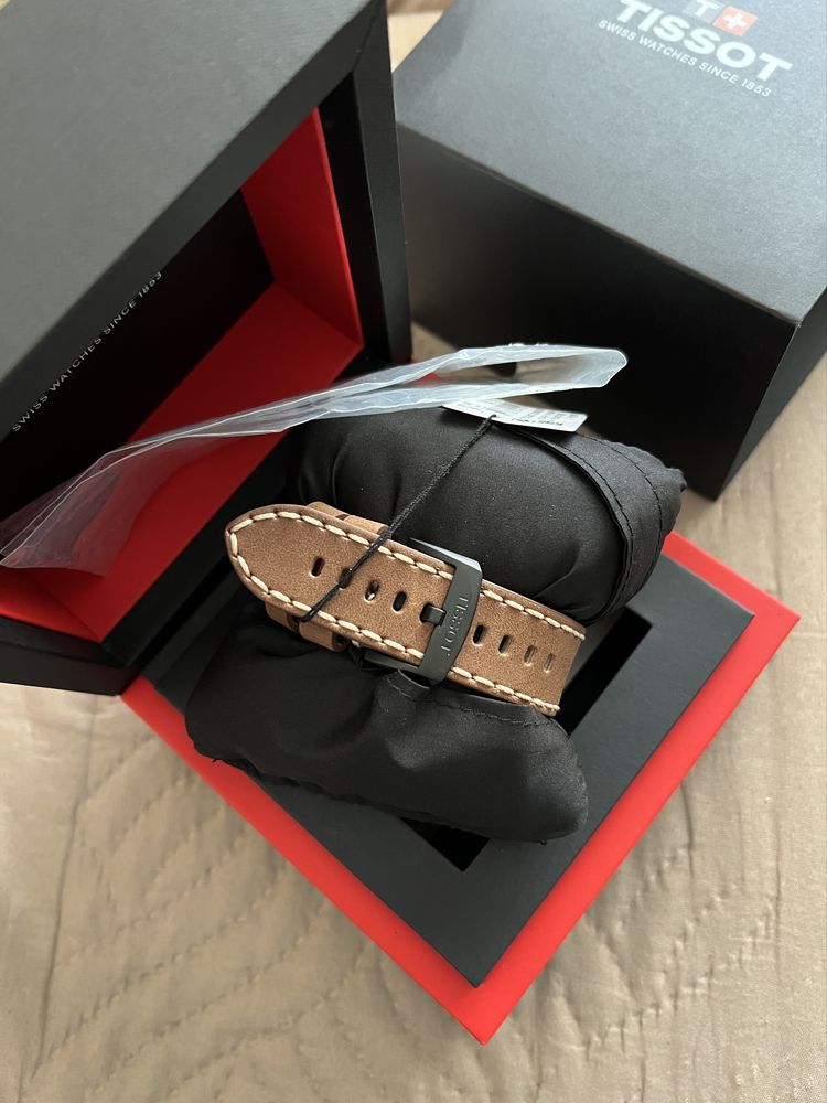 Чисто НОВ Tissot Gentleman XL 72h 43mm Пълен пакет