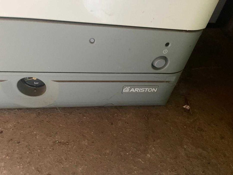 Centrala termica cu tiraj fortat ARISTON - stare buna de functionare