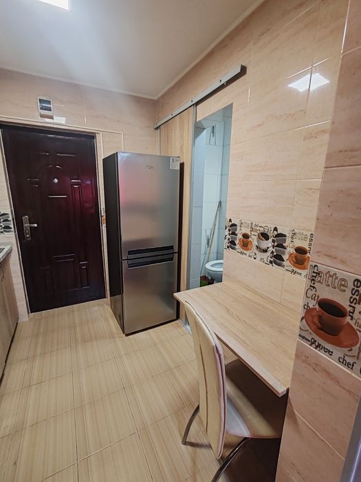 Închiriez garsonieră