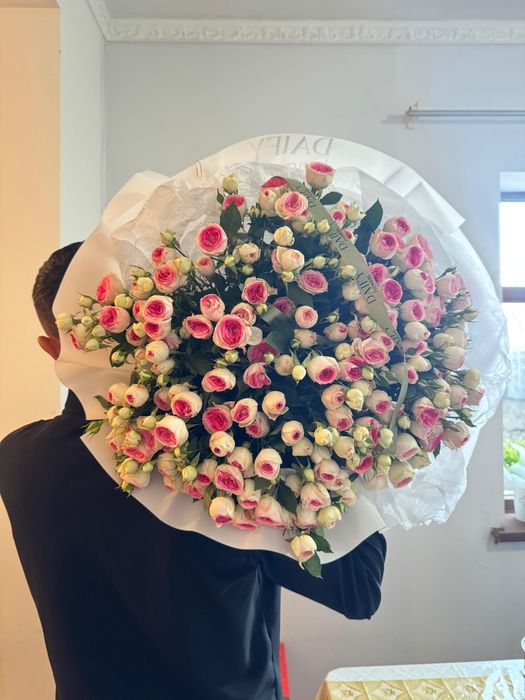 Роза спрей Daify