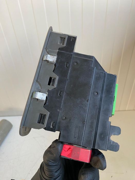 Buton comanda geamuri Volvo S60 S80 V70 XC70 XC90 8682949 30658116