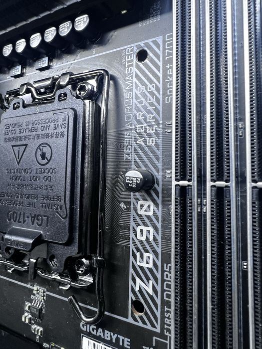 материнская плата aorus master z690