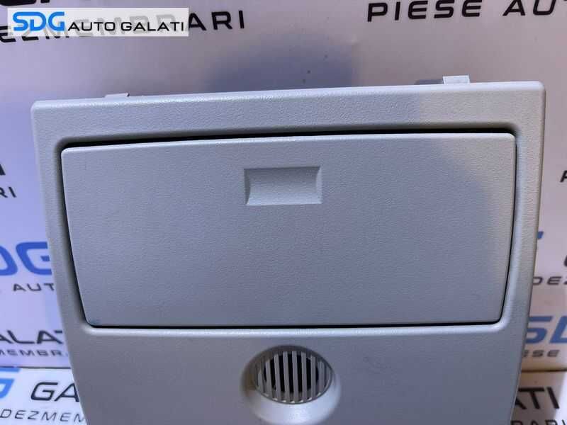 Plafoniera Lumini Lampa Iluminare Habitaclu Suport Ochelari Ford Kuga 1 2008 - 2012 Cod 7M51-R045B54-ADW 7M51-R045B54-BCW 8M5A-15K609-CB