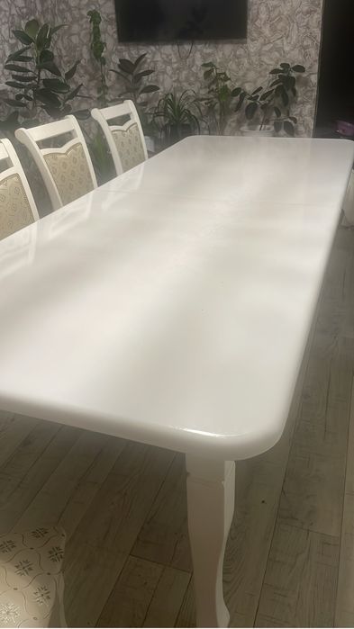 Продаю стол, для гостинной