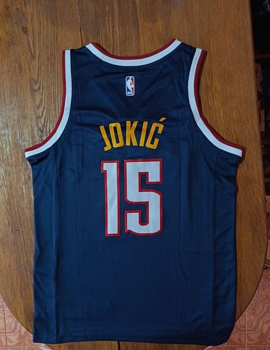 Maieu de baschet cu Nikola Jokic (disponibil)
